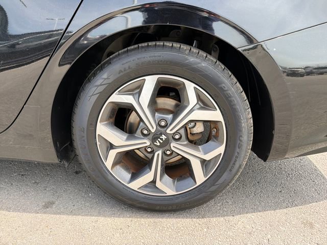 Used 2020 Kia Forte LXS FWD image 24