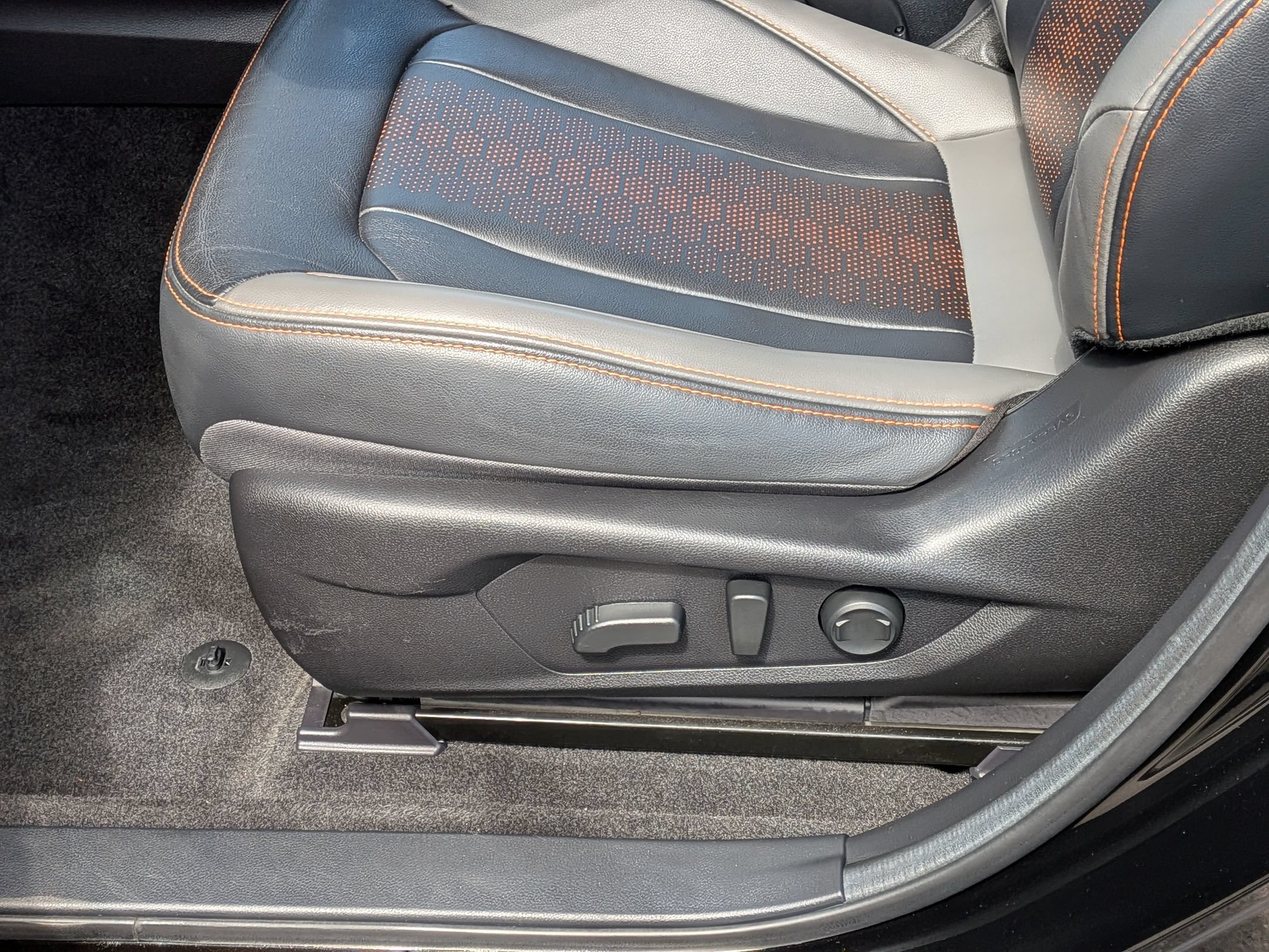 Used 2024 Subaru Crosstrek 2.5i Limited w/ Crosstrek Mirror Package AWD/4WD image 12