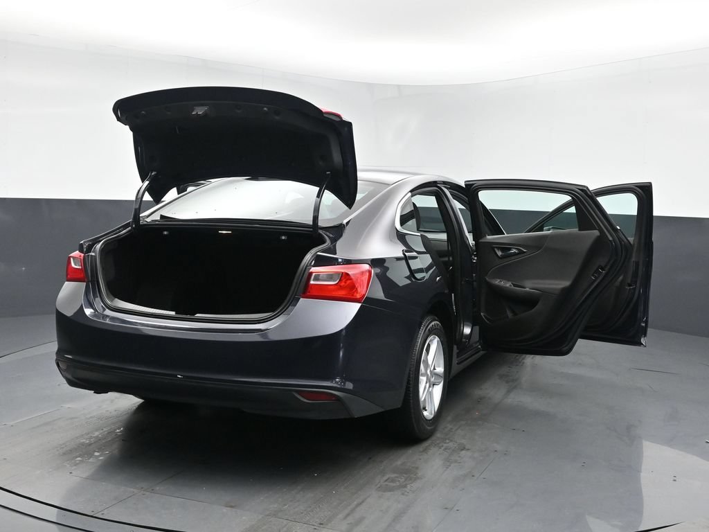 Used 2022 Chevrolet Malibu LS FWD image 28