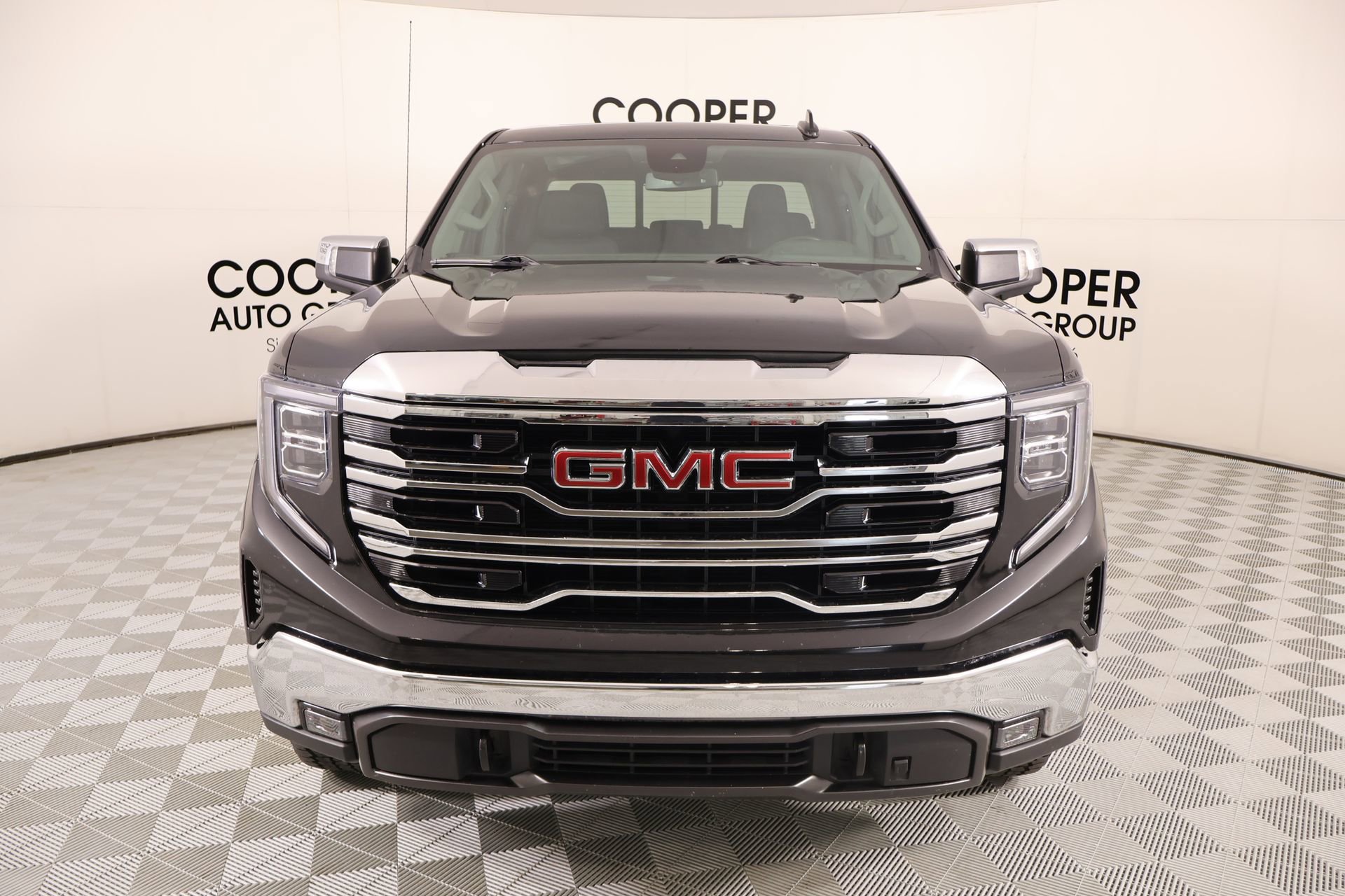 Used 2023 GMC Sierra 1500 SLT w/ SLT Premium Package image 9