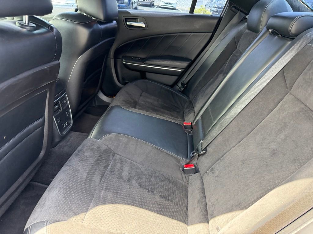 Used 2015 Dodge Charger R/T RWD image 9