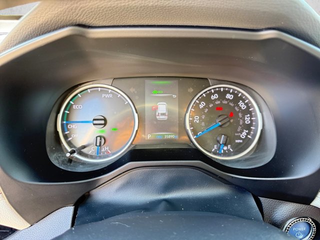 Used 2022 Toyota RAV4 XLE w/ Convenience Package AWD/4WD image 10
