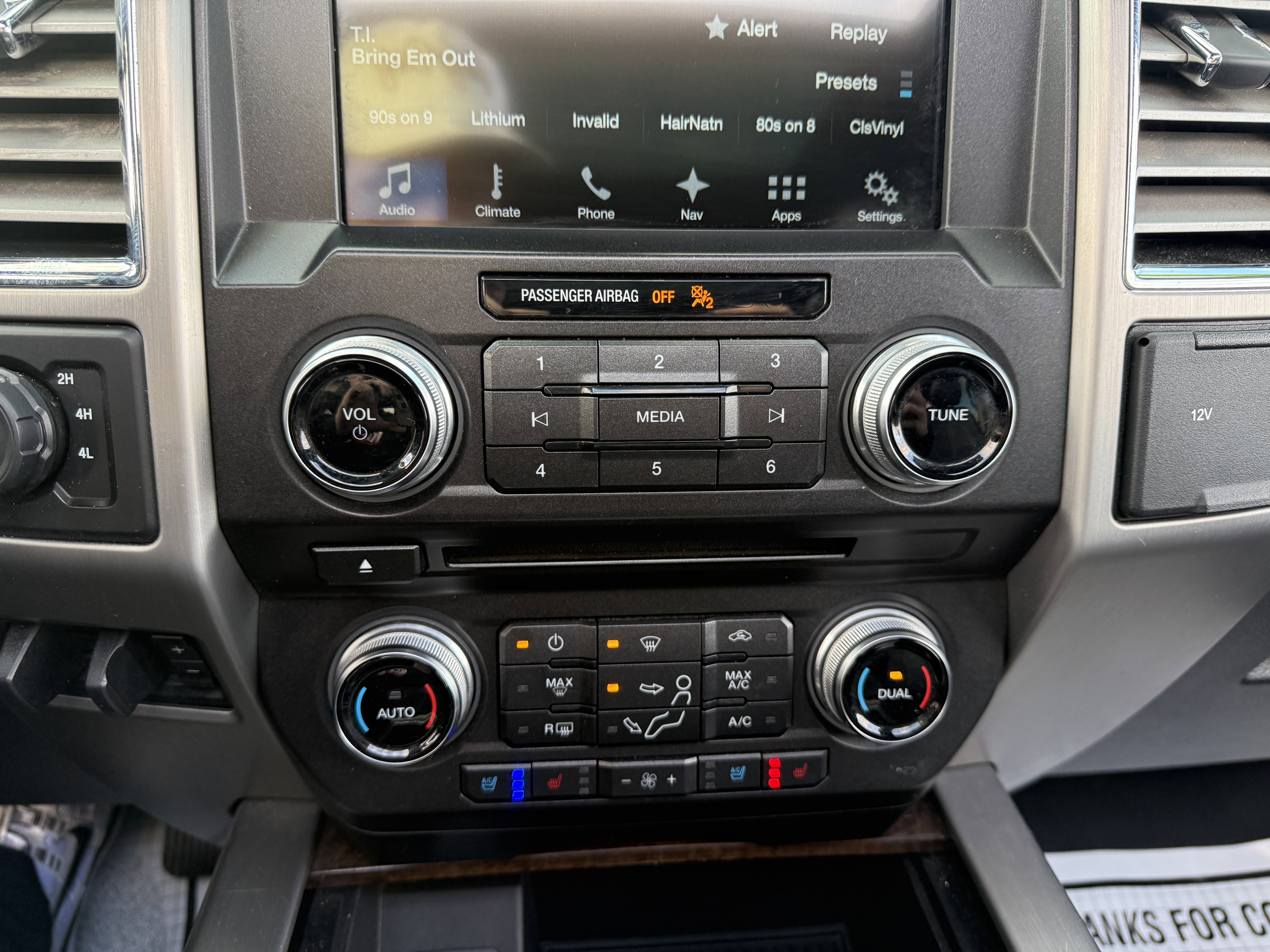 Used 2017 Ford F350 Platinum w/ Platinum Ultimate Package image 16