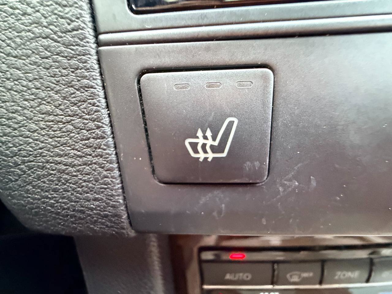 Used 2013 Mercedes-Benz E 350 Sedan image 22