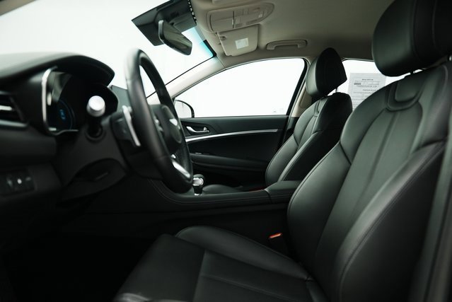 Used 2025 Genesis G70 2.5T image 21