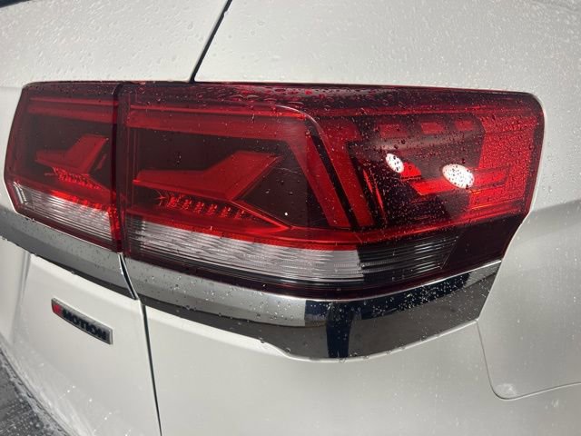 Used 2022 Volkswagen Atlas SEL Premium image 18