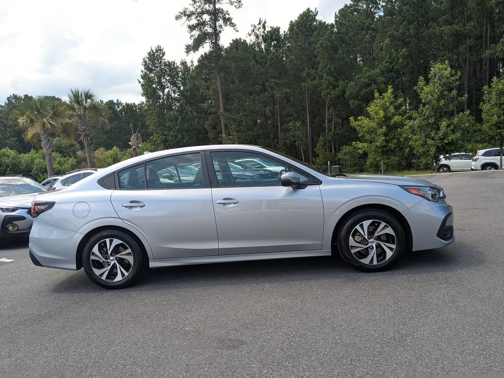 Used 2025 Subaru Legacy Premium AWD/4WD image 3