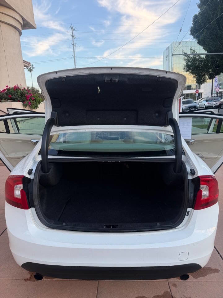 Used 2012 Volvo S60 T5 image 23