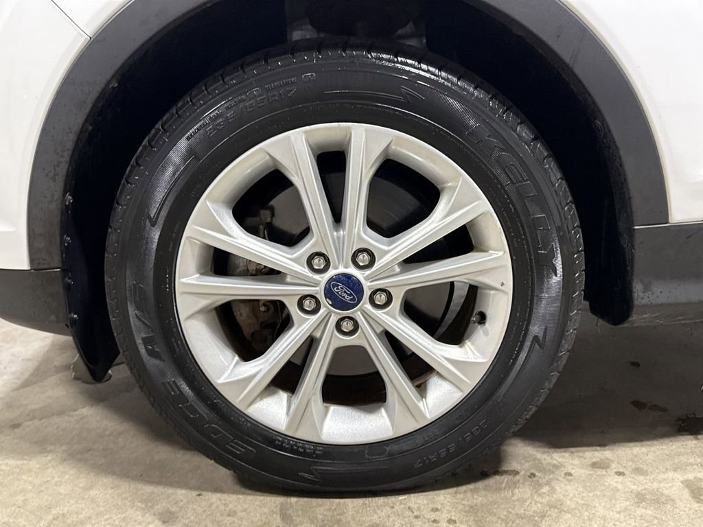 Used 2017 Ford Escape SE w/ Equipment Group 201A AWD/4WD image 27