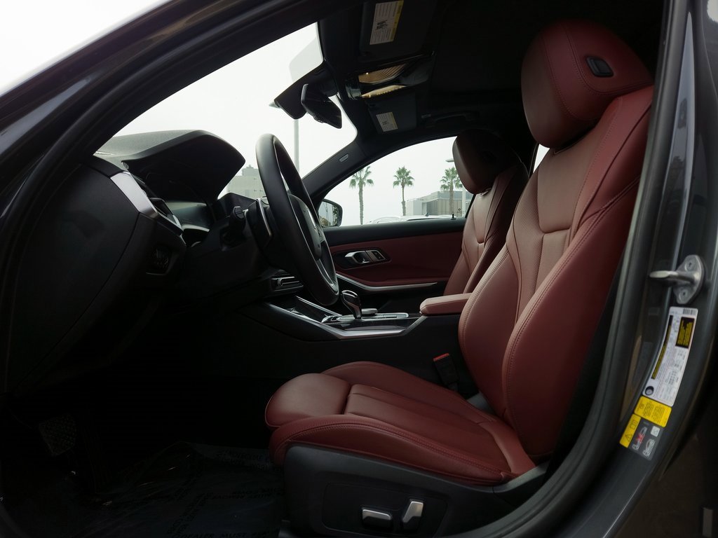 Used 2022 BMW 330e w/ Driving Assistance Package image 10