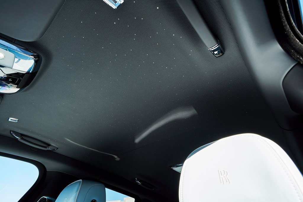 Used 2022 Rolls-Royce Cullinan Black Badge w/ Dark Exterior Package image 46