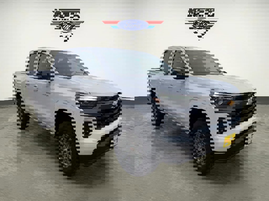 Used 2025 Chevrolet Colorado LT w/ LT Convenience Package image 7