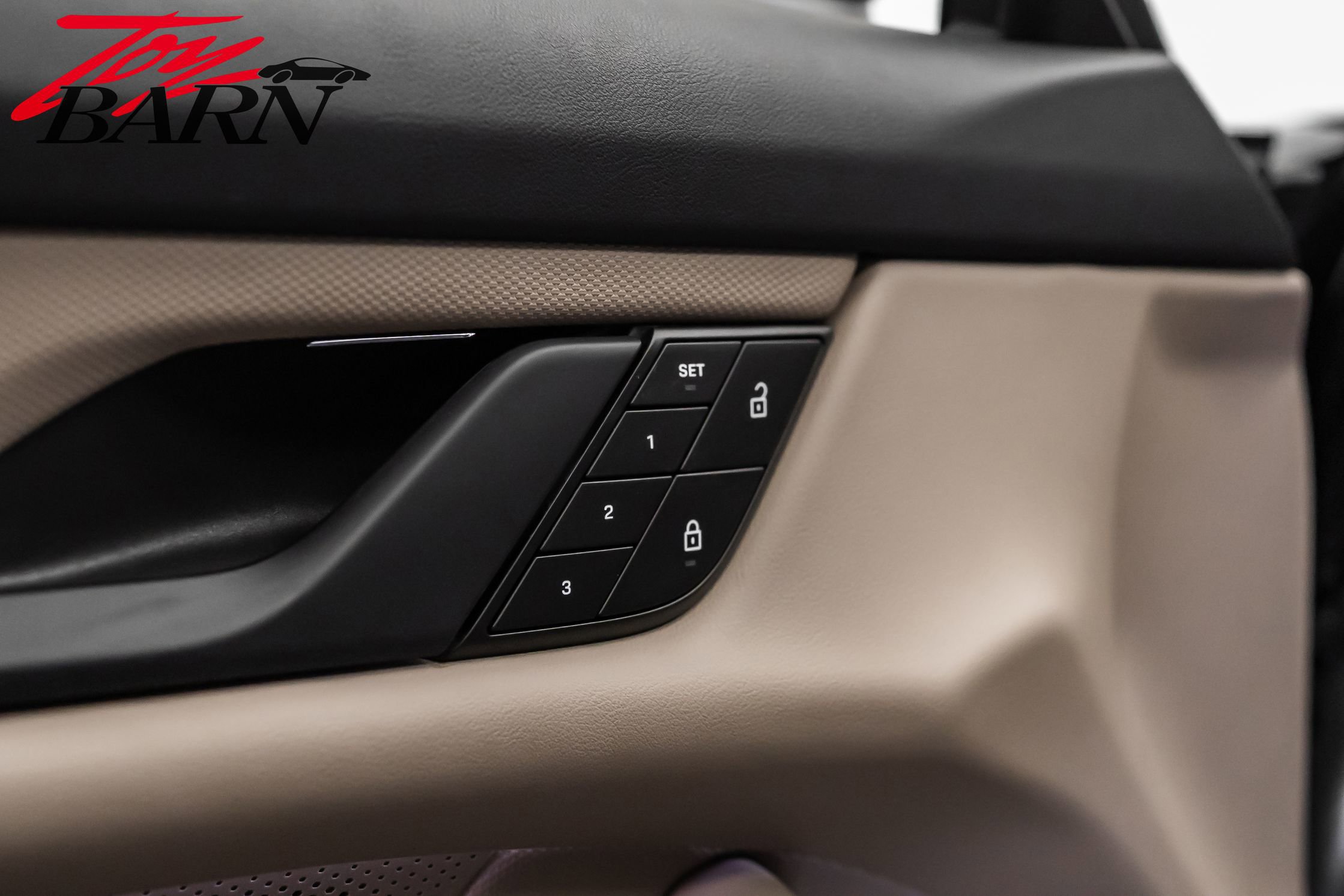 Used 2024 Porsche Taycan 4 Cross Turismo image 19