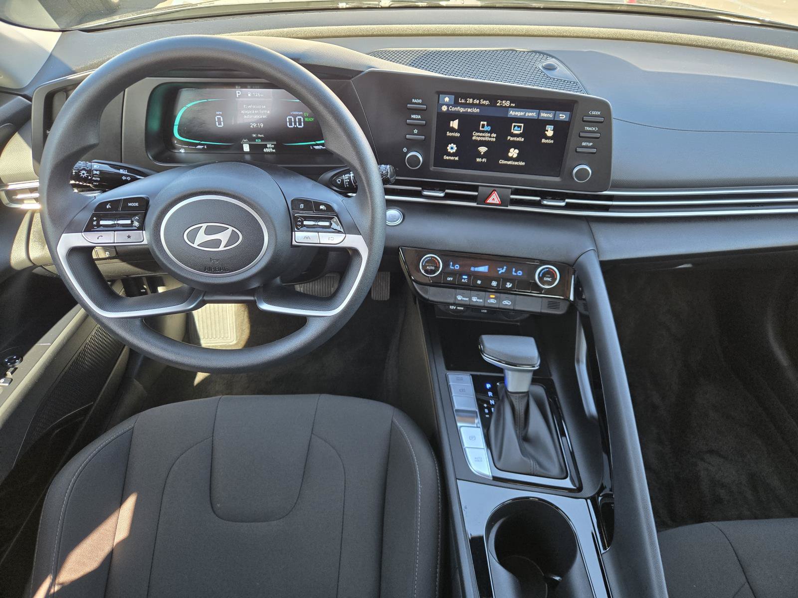 Used 2026 Hyundai Elantra Hybrid FWD image 6