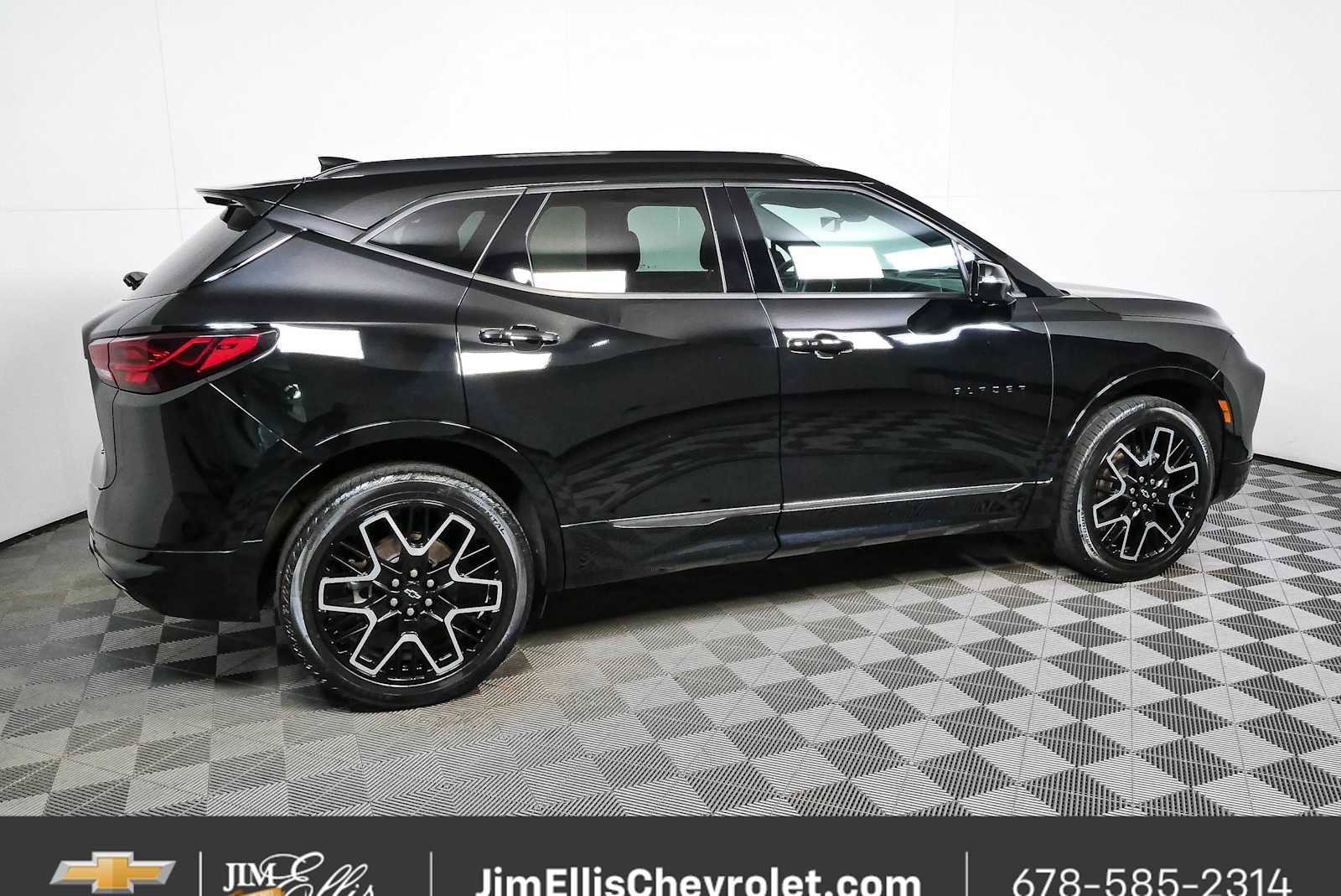 Certified 2023 Chevrolet Blazer RS w/ Driver Confidence II Package AWD/4WD image 2