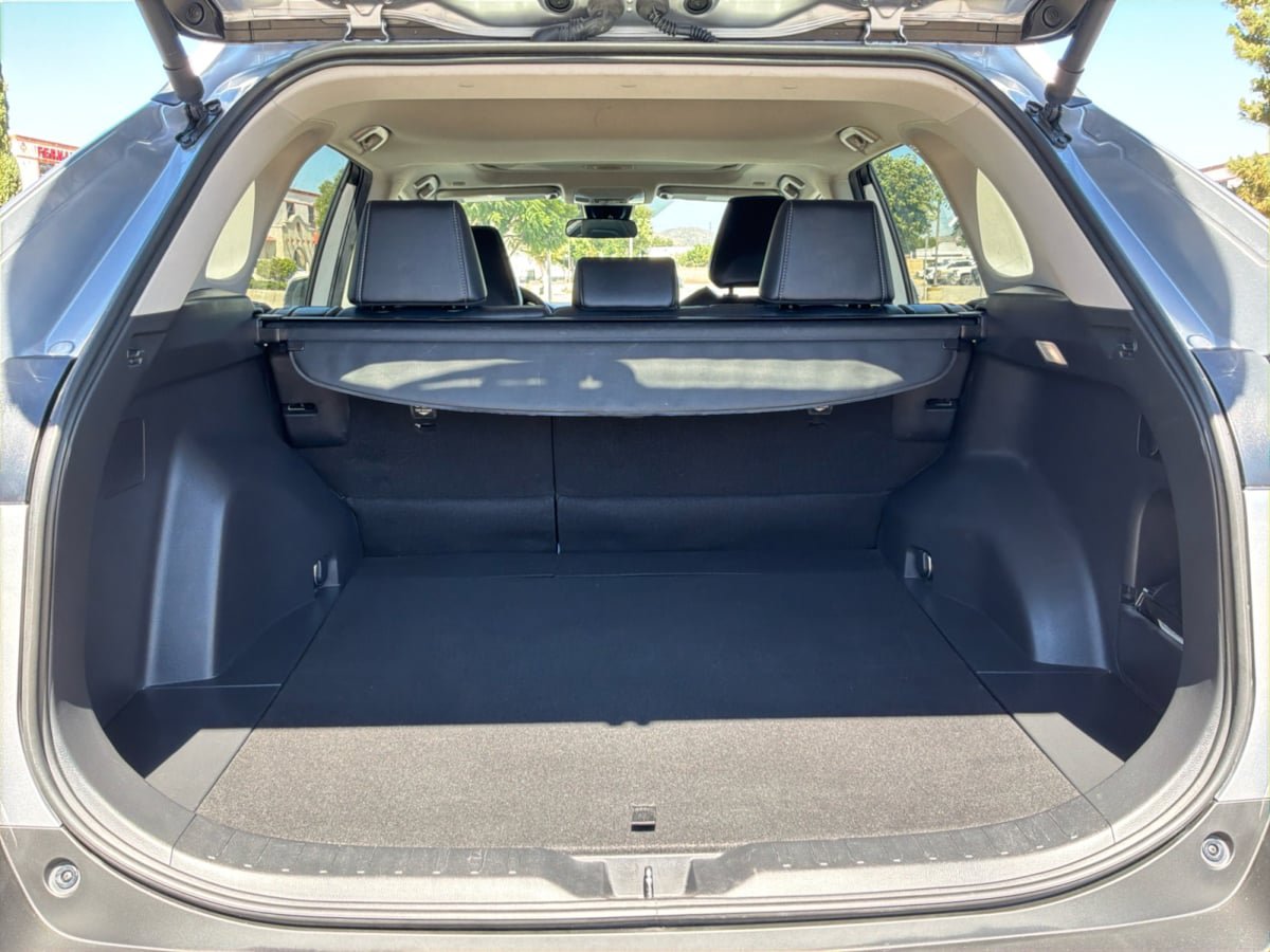 Used 2024 Toyota RAV4 XLE Premium FWD image 21