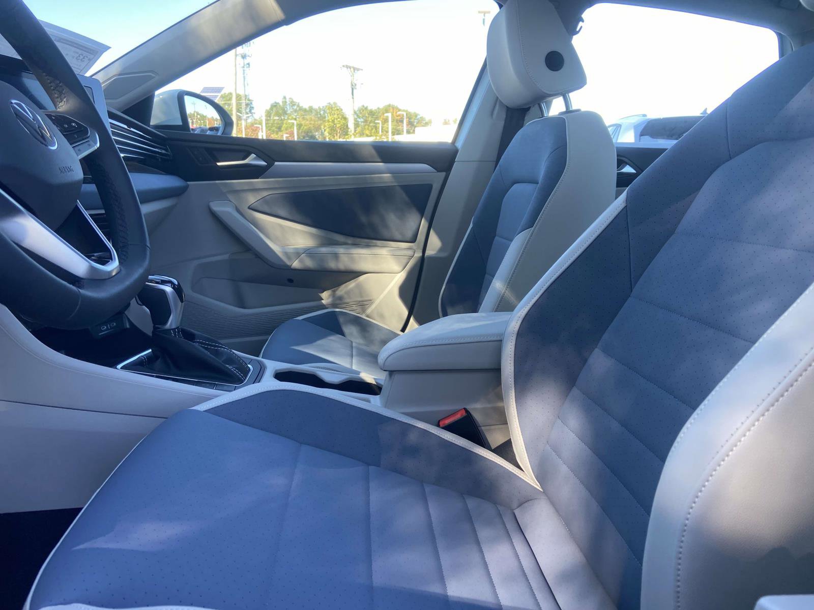 New 2026 Volkswagen Jetta SE FWD image 16