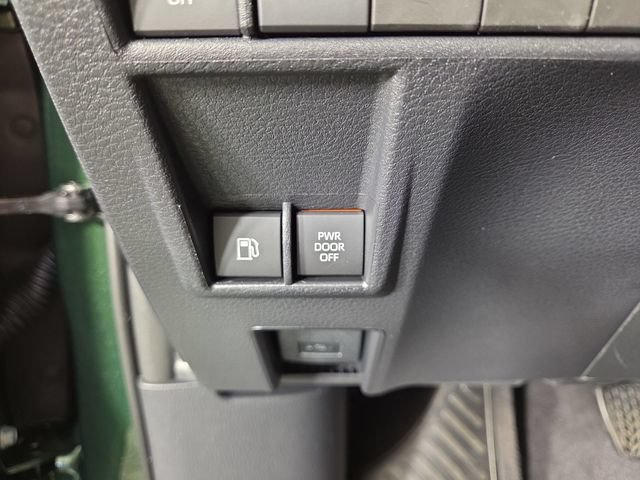 New 2026 Toyota Sienna XLE FWD image 30