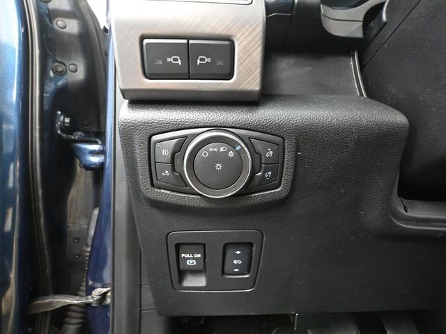 Used 2018 Ford F150 Limited w/ Trailer Tow Package image 32