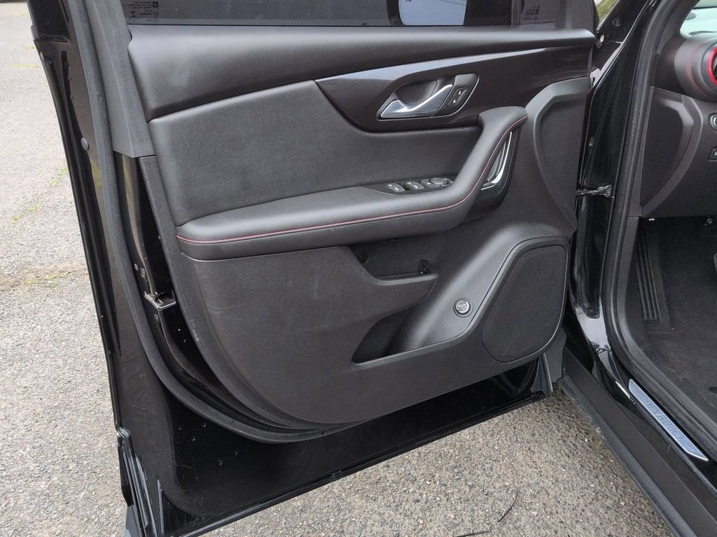 Used 2020 Chevrolet Blazer RS w/ LPO, Floor Liner Package AWD/4WD image 9
