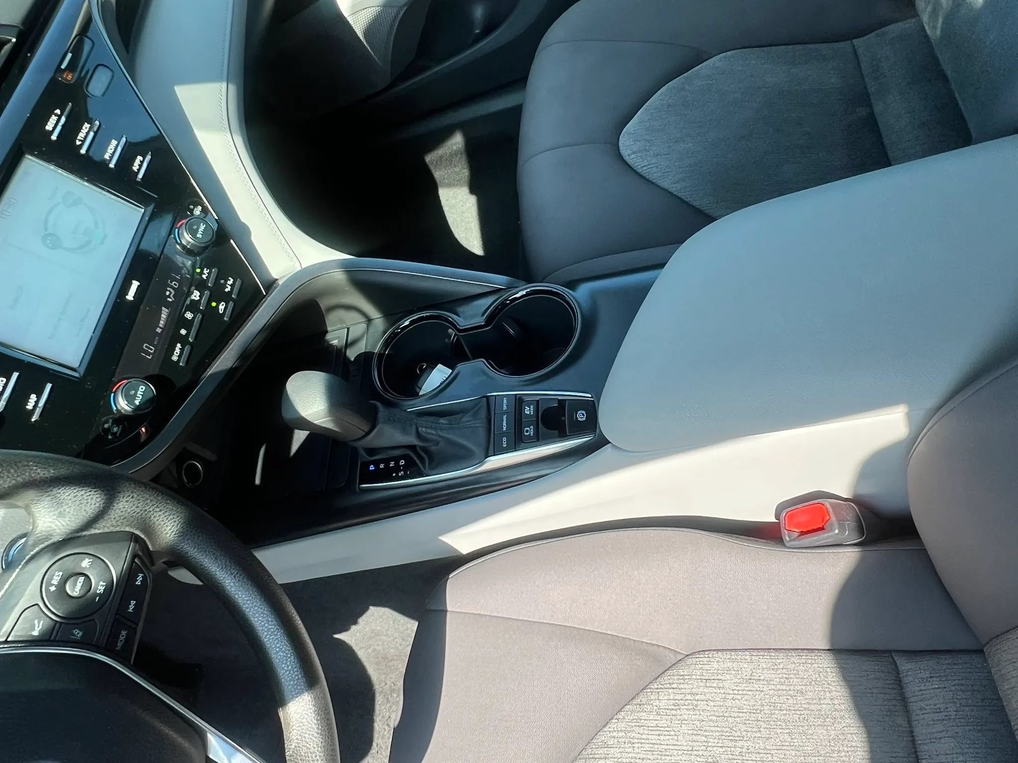 Used 2020 Toyota Camry LE w/ Fleet Convenience Package FWD image 26