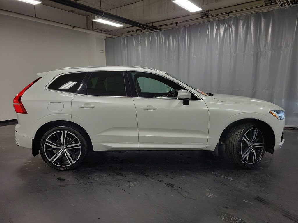 Used 2019 Volvo XC60 T5 R-Design image 10