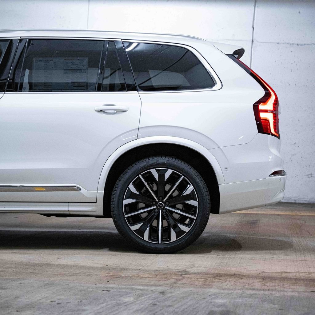 New 2026 Volvo XC90 T8 Ultra w/ Protection Package Premier AWD/4WD image 4