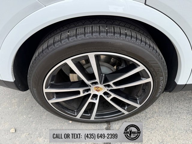 Used 2024 Porsche Cayenne image 18