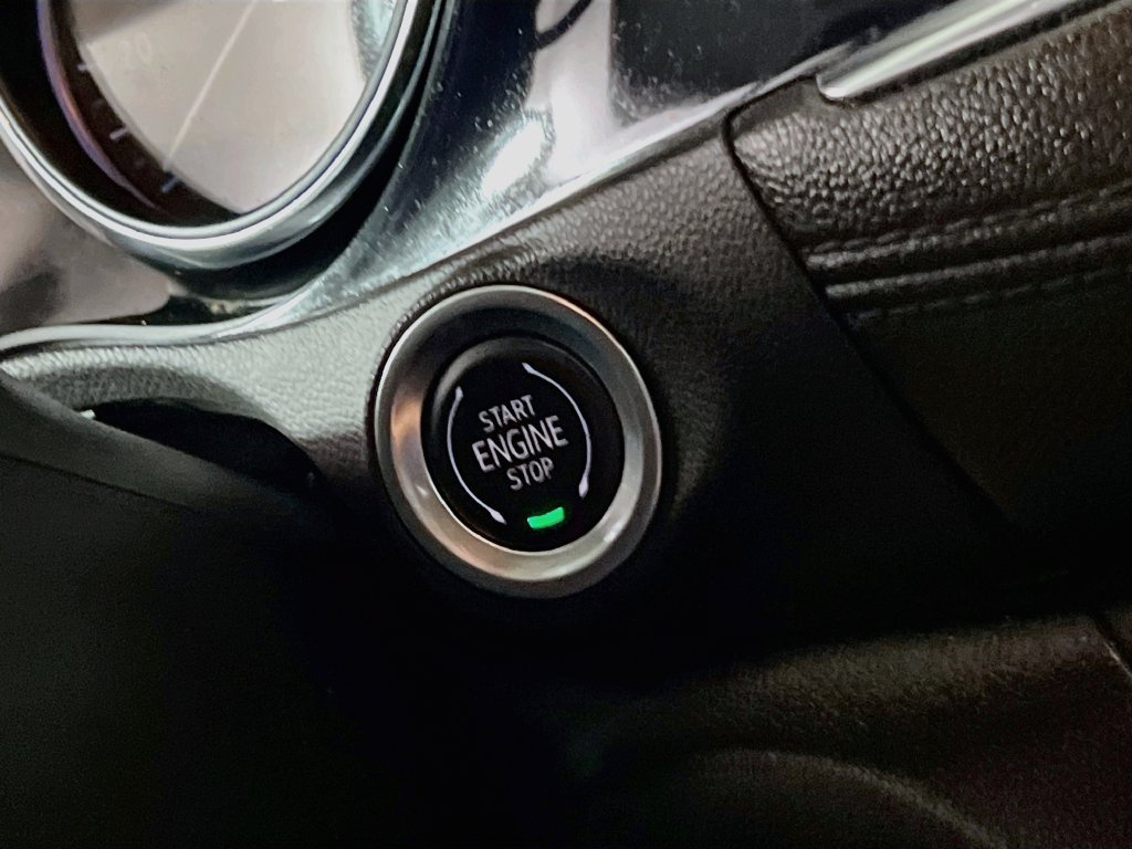 Used 2021 Buick Encore GX Essence w/ Experience Buick Package FWD image 20