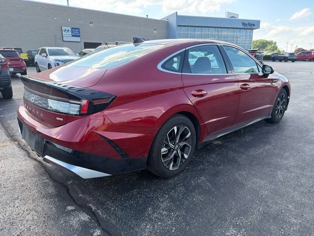 Certified 2025 Hyundai Sonata SEL AWD/4WD image 3