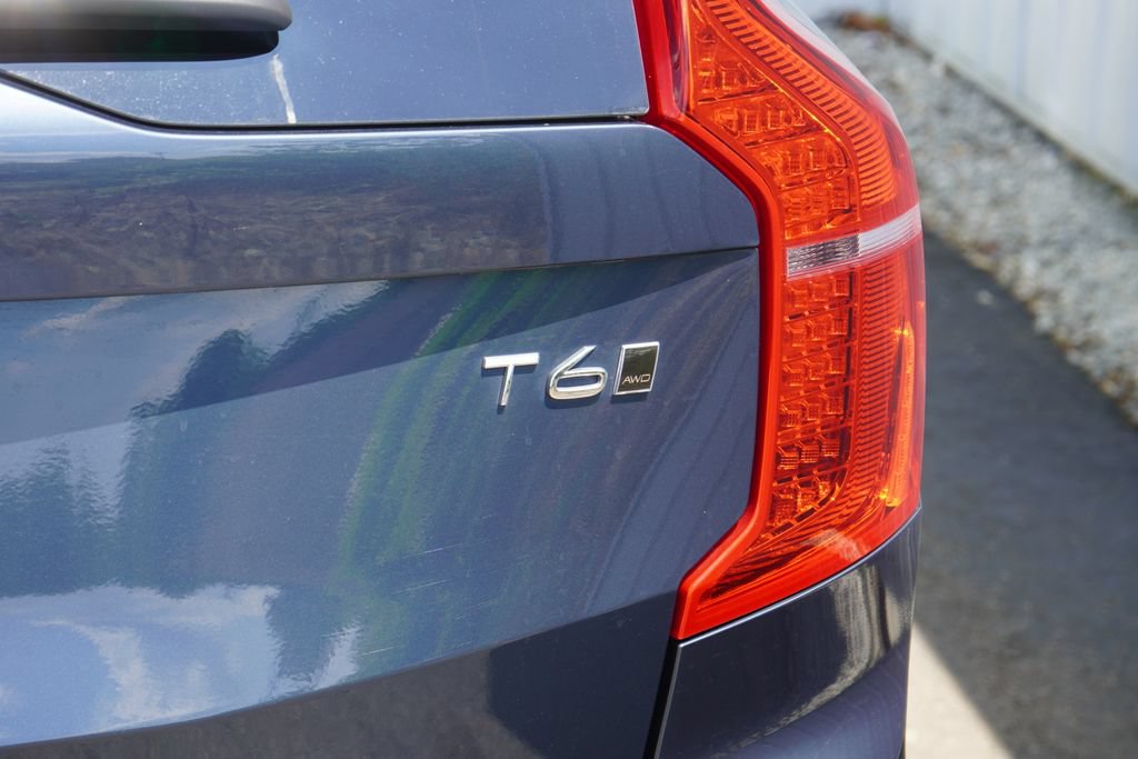 Used 2019 Volvo XC90 T6 Momentum w/ Protection Package Premier AWD/4WD image 8