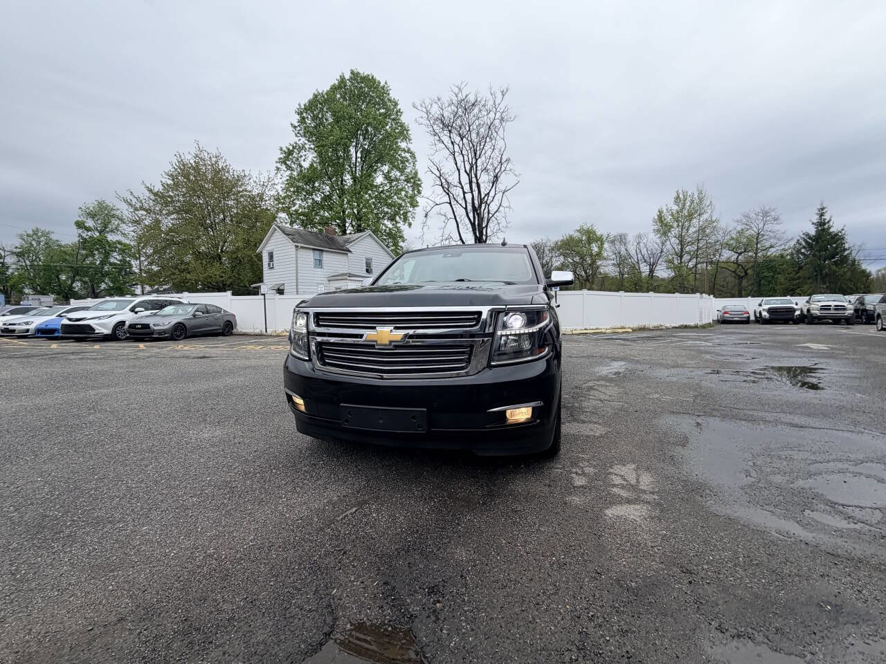 Used 2015 Chevrolet Suburban LTZ AWD/4WD image 2