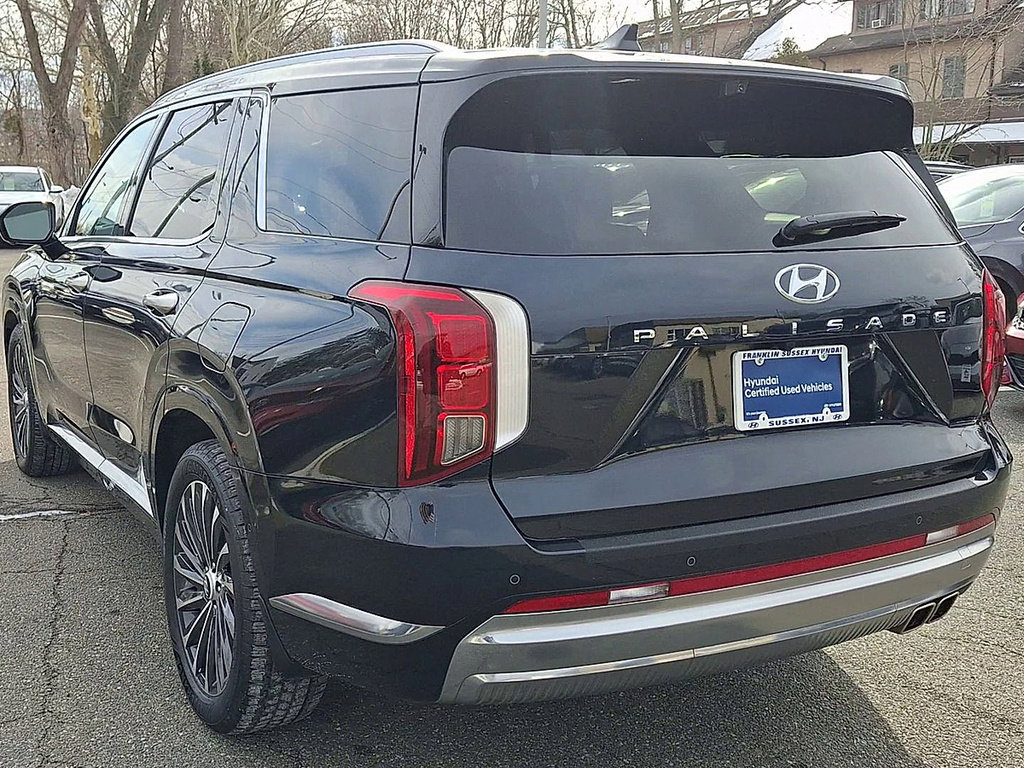 Used 2023 Hyundai Palisade Calligraphy w/ Winter Package image 6