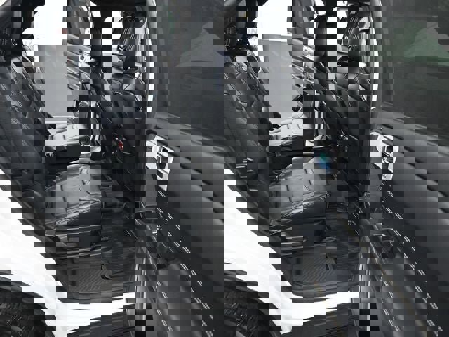 Used 2022 Ford Explorer ST-Line w/ Class IV Trailer Tow Package image 29