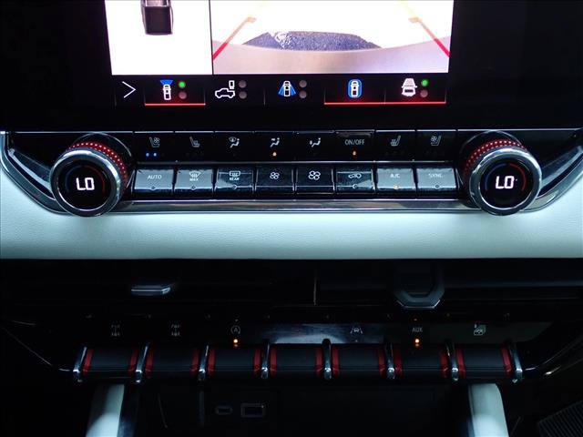 Used 2024 GMC Canyon AT4X AWD/4WD image 18