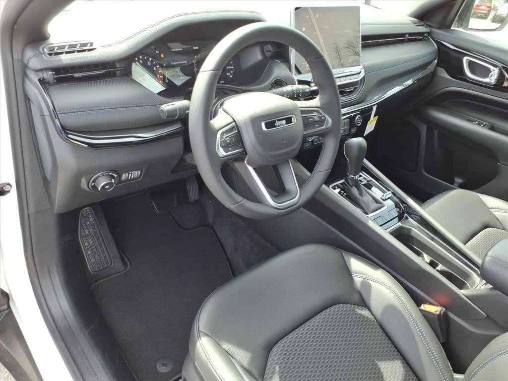 New 2026 Jeep Compass Latitude image 4