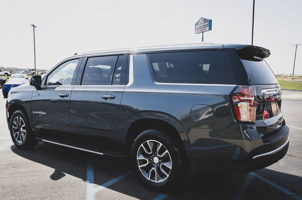 Used 2021 Chevrolet Suburban LT w/ LT Signature Package image 22