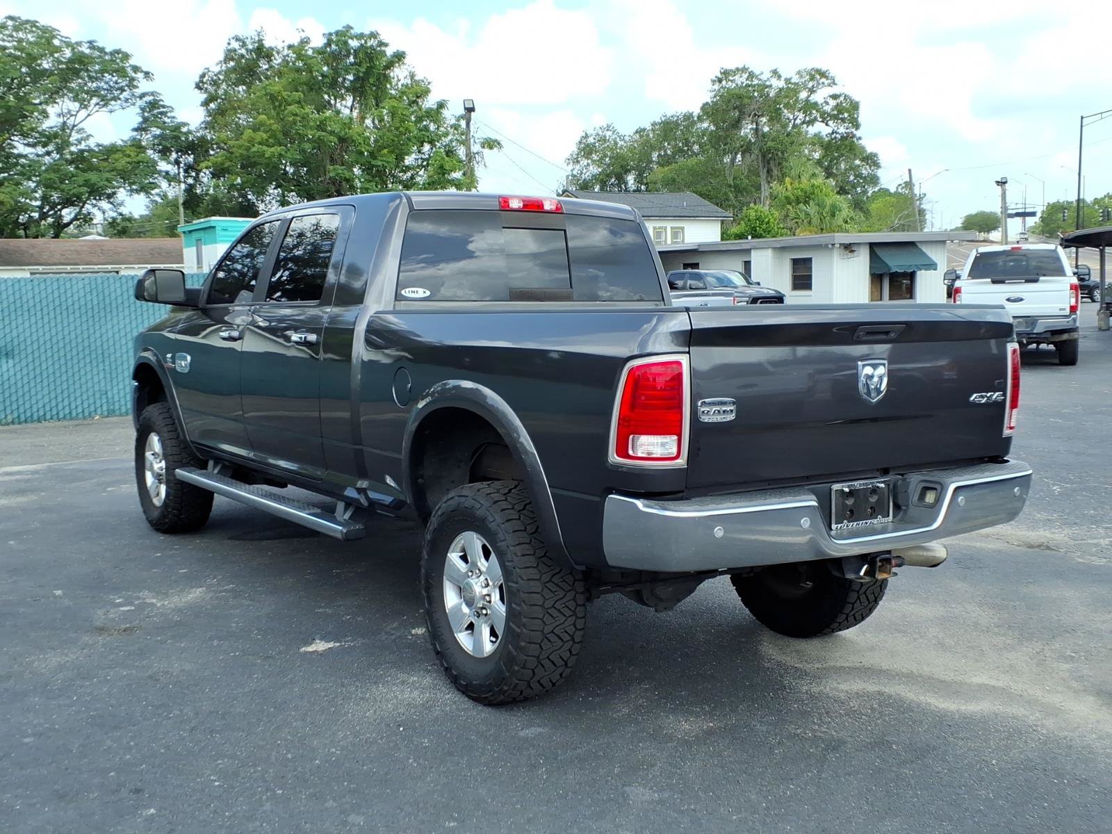 Used 2016 RAM 2500 Longhorn w/ Convenience Group AWD/4WD image 3