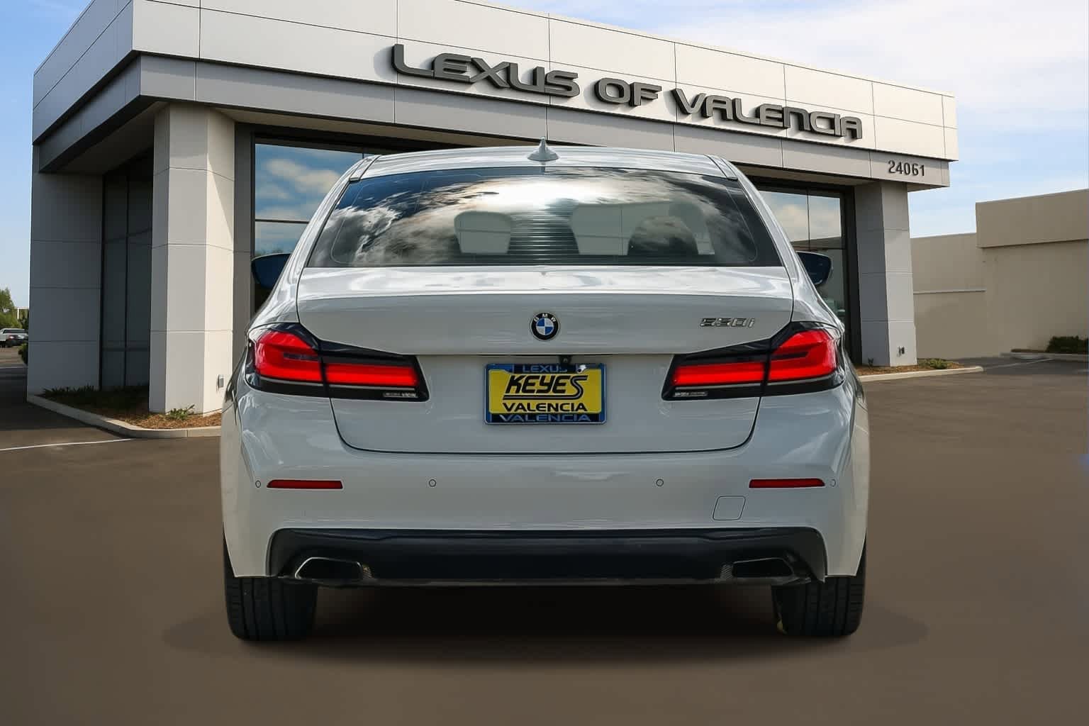 Used 2021 BMW 530i w/ Convenience Package RWD image 5