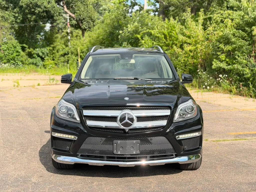 Used 2013 Mercedes-Benz GL 550 4MATIC image 2