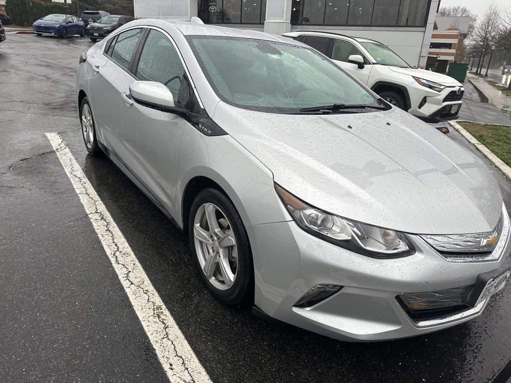 Used 2018 Chevrolet Volt LT image 2