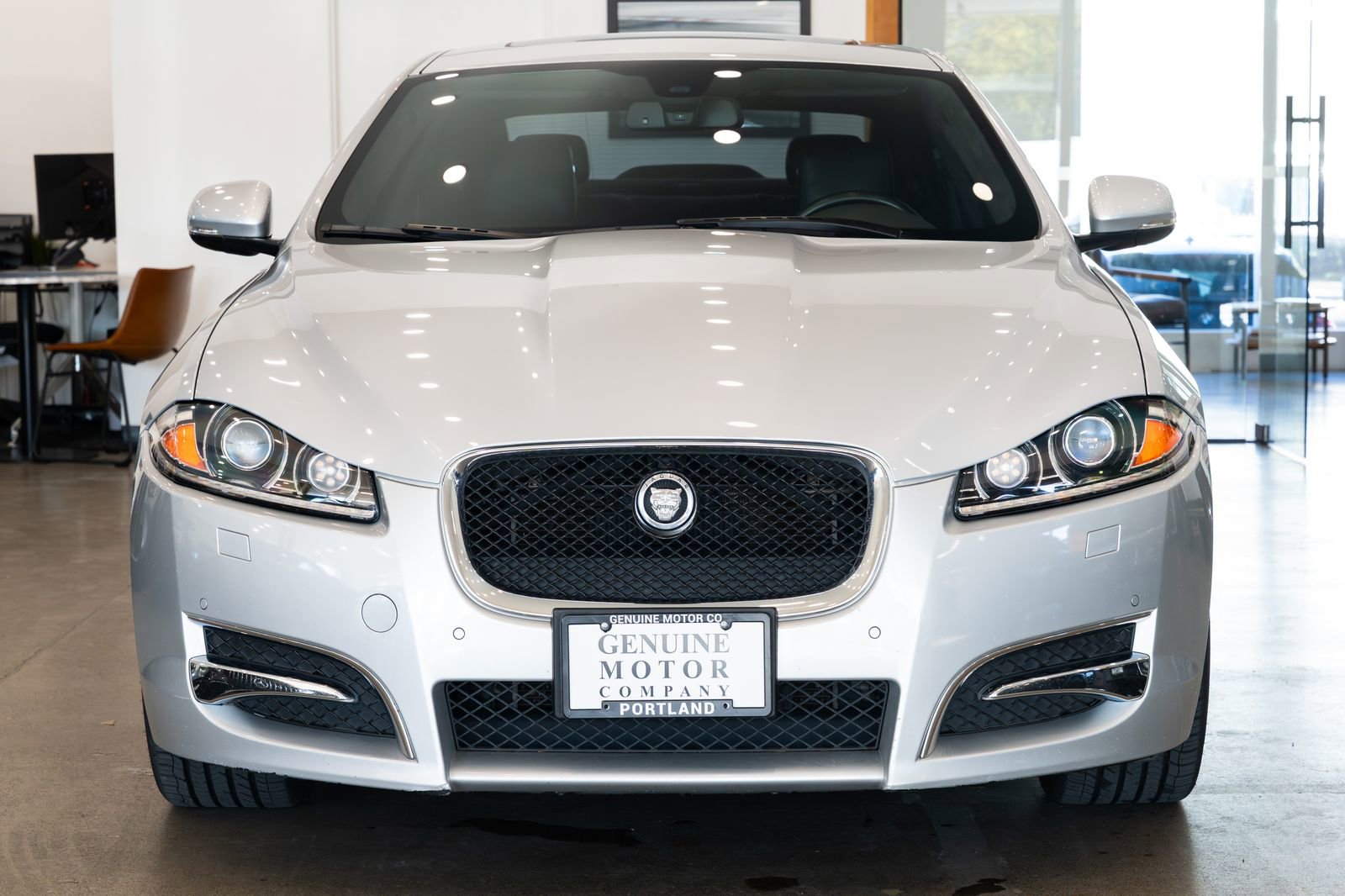 Used 2013 Jaguar XF 3.0 image 2
