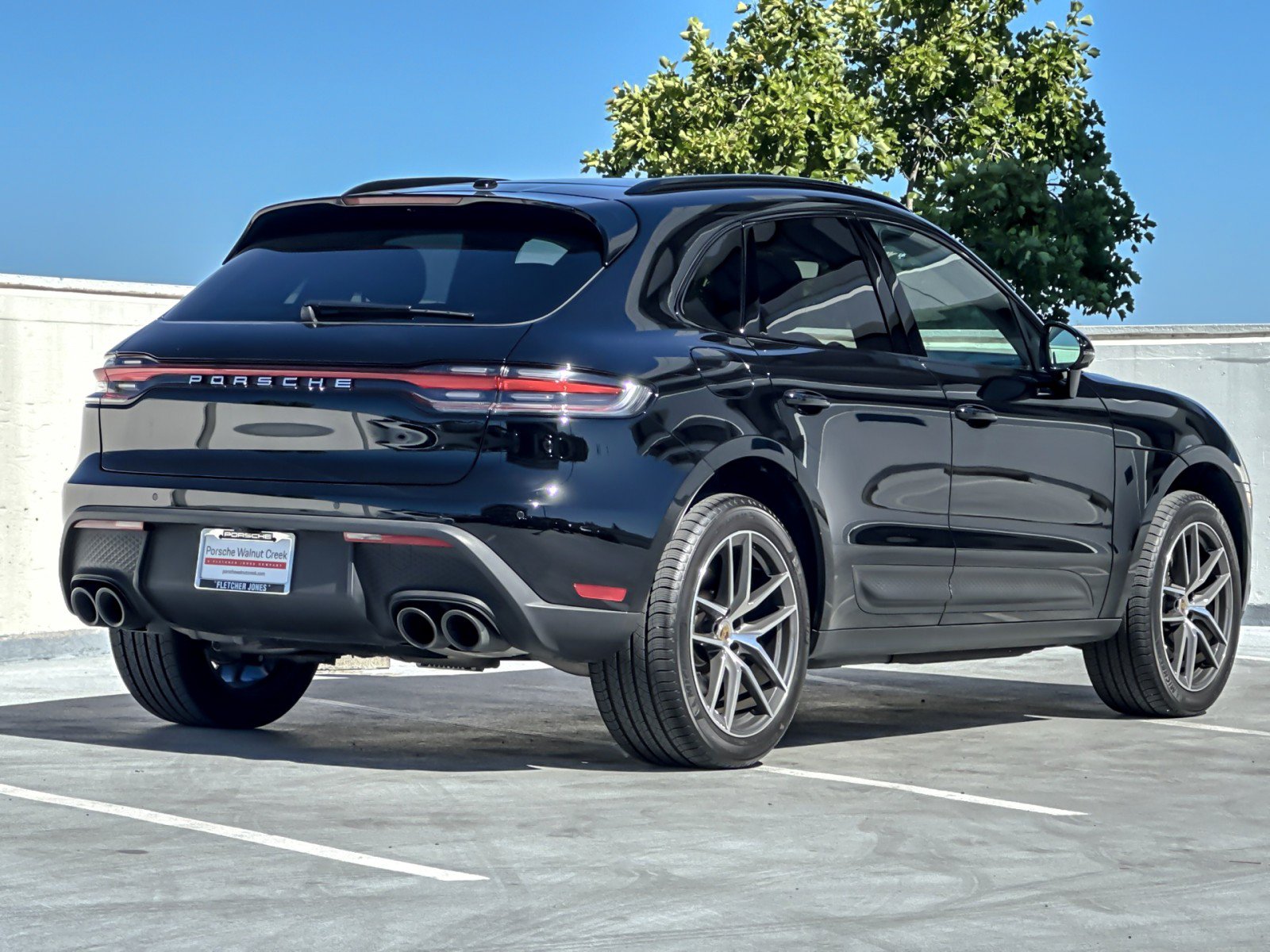 Used 2026 Porsche Macan AWD/4WD image 8