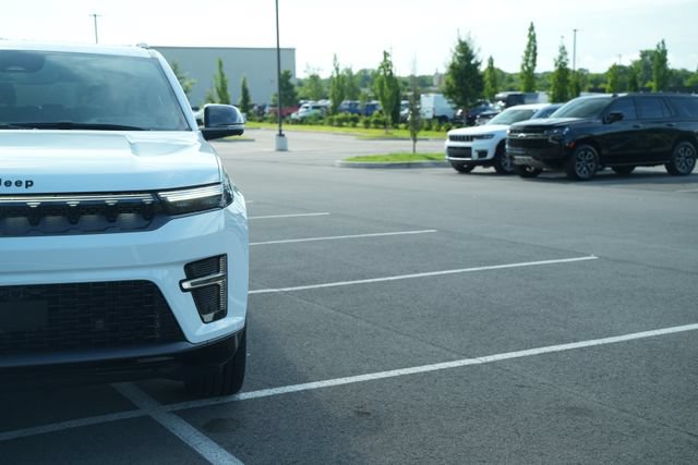 New 2026 Jeep Grand Wagoneer L Limited AWD/4WD image 47