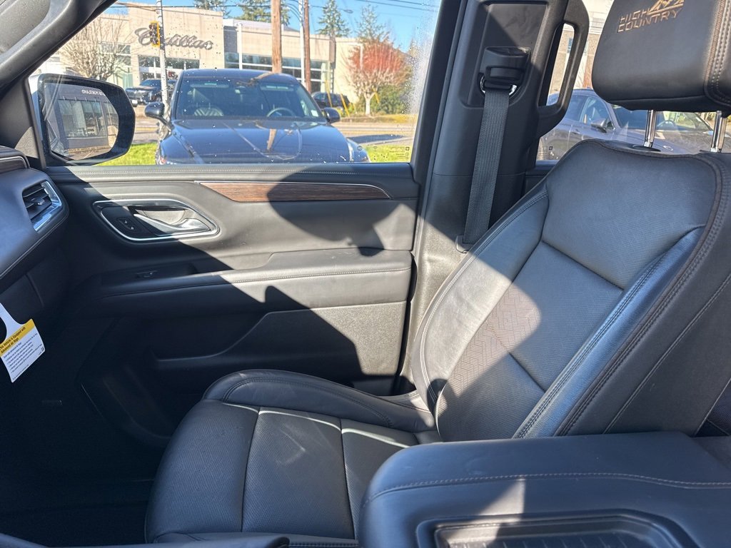 Used 2024 Chevrolet Suburban High Country image 30