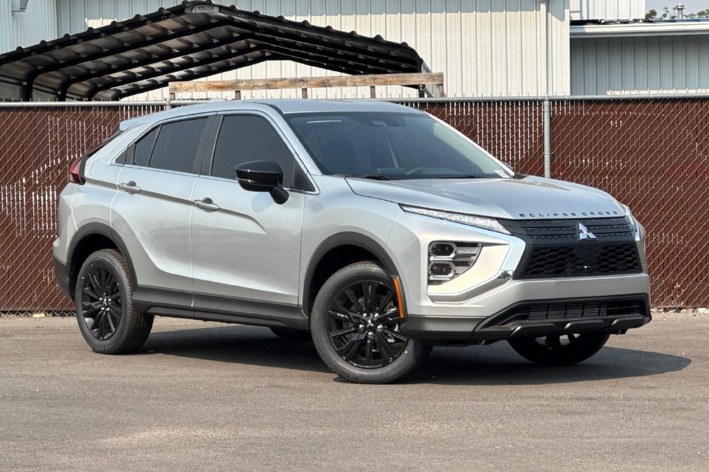 New 2026 Mitsubishi Eclipse Cross LE AWD/4WD image 2