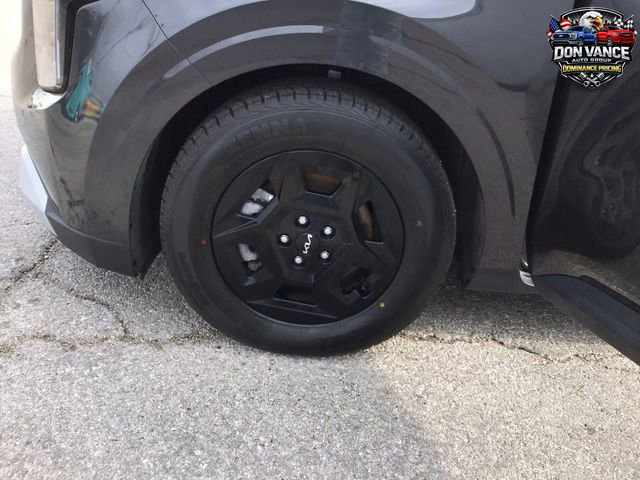 Used 2025 Kia Carnival image 25