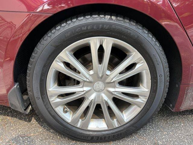 Used 2013 Hyundai Genesis 3.8 w/ Premium Pkg RWD image 38