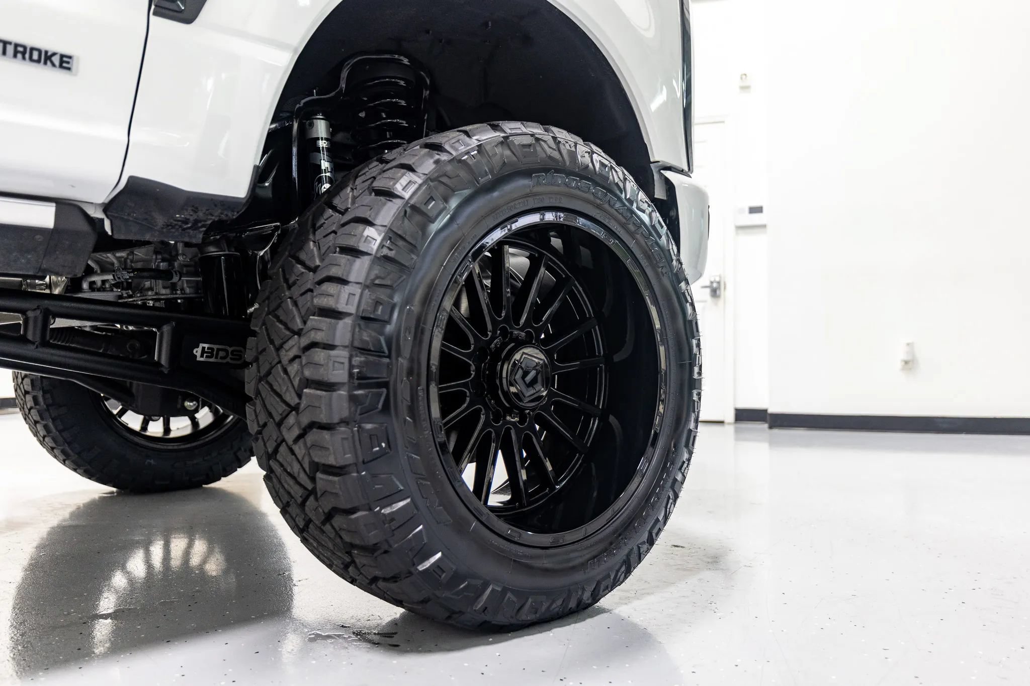 Used 2026 Ford F250 Platinum w/ Tremor Off-Road Package AWD/4WD image 30