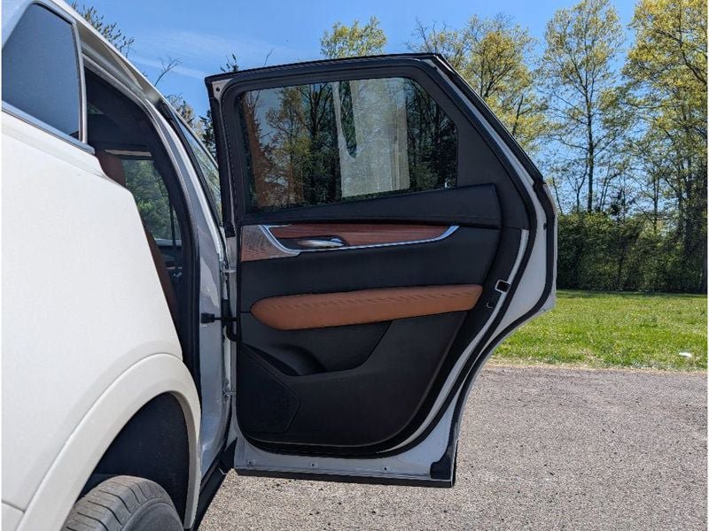 Used 2023 Cadillac XT5 Premium Luxury image 12